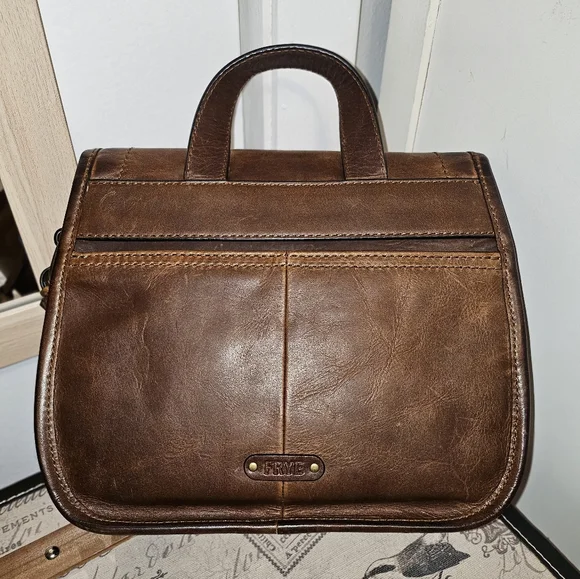 Frye Parker Field Medium Crossbody Bag - Picture 2 of 6